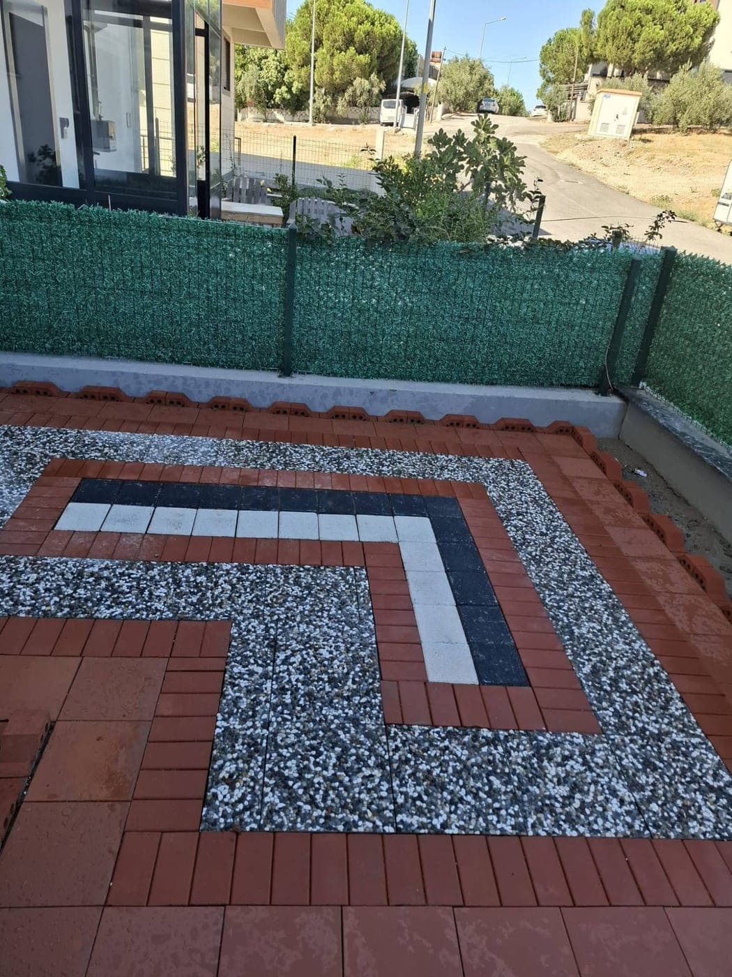 Renkli ve Desenli Taş